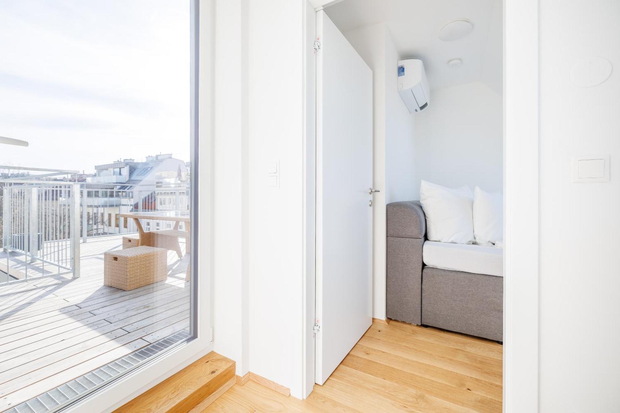 Symphony Apartments 38 - Modern Loft With Terrace And Grill In Central Location Wien Exteriör bild