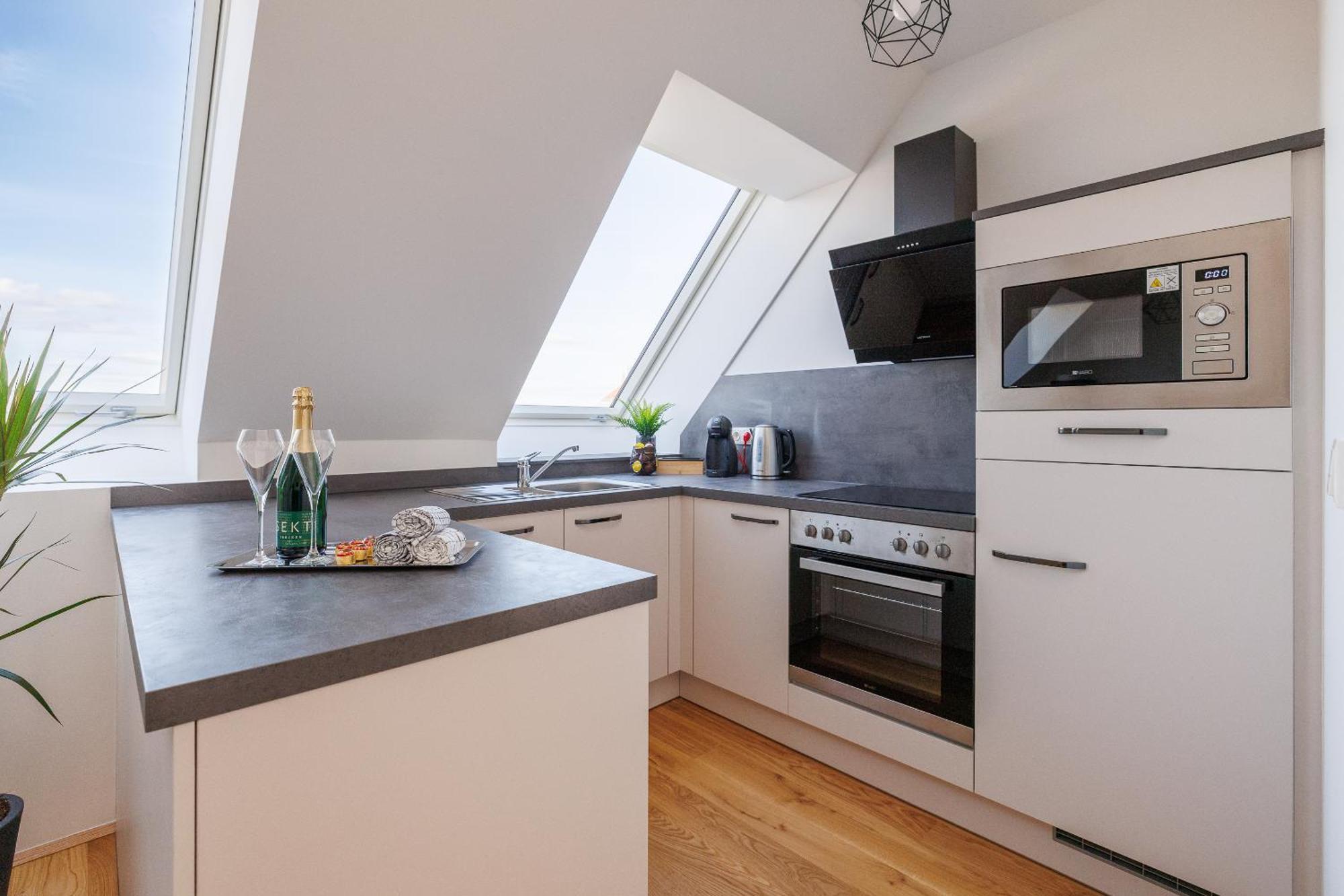 Symphony Apartments 38 - Modern Loft With Terrace And Grill In Central Location Wien Exteriör bild