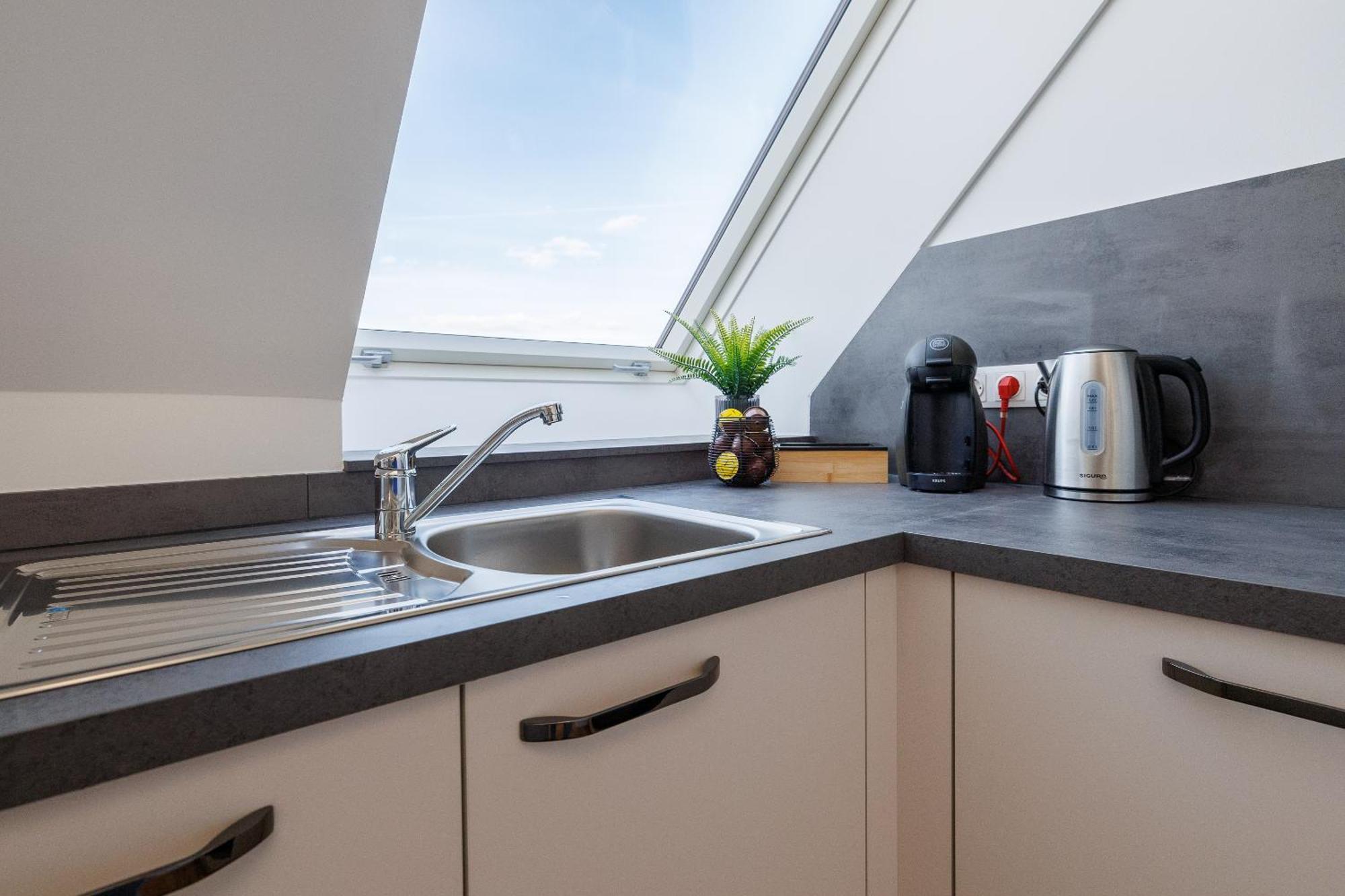 Symphony Apartments 38 - Modern Loft With Terrace And Grill In Central Location Wien Exteriör bild