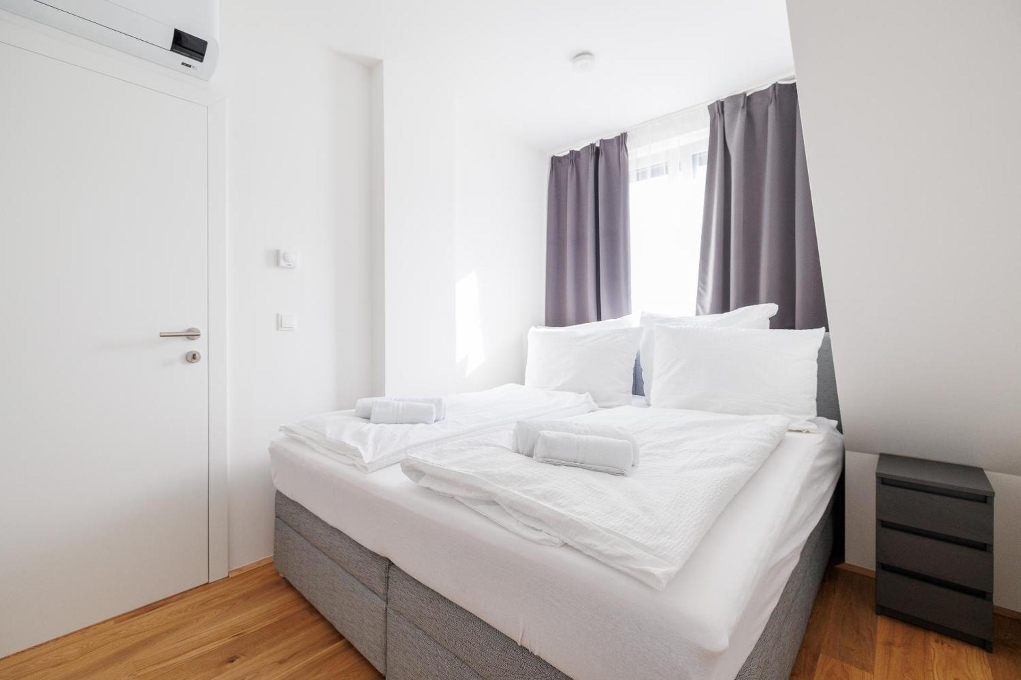 Symphony Apartments 38 - Modern Loft With Terrace And Grill In Central Location Wien Exteriör bild