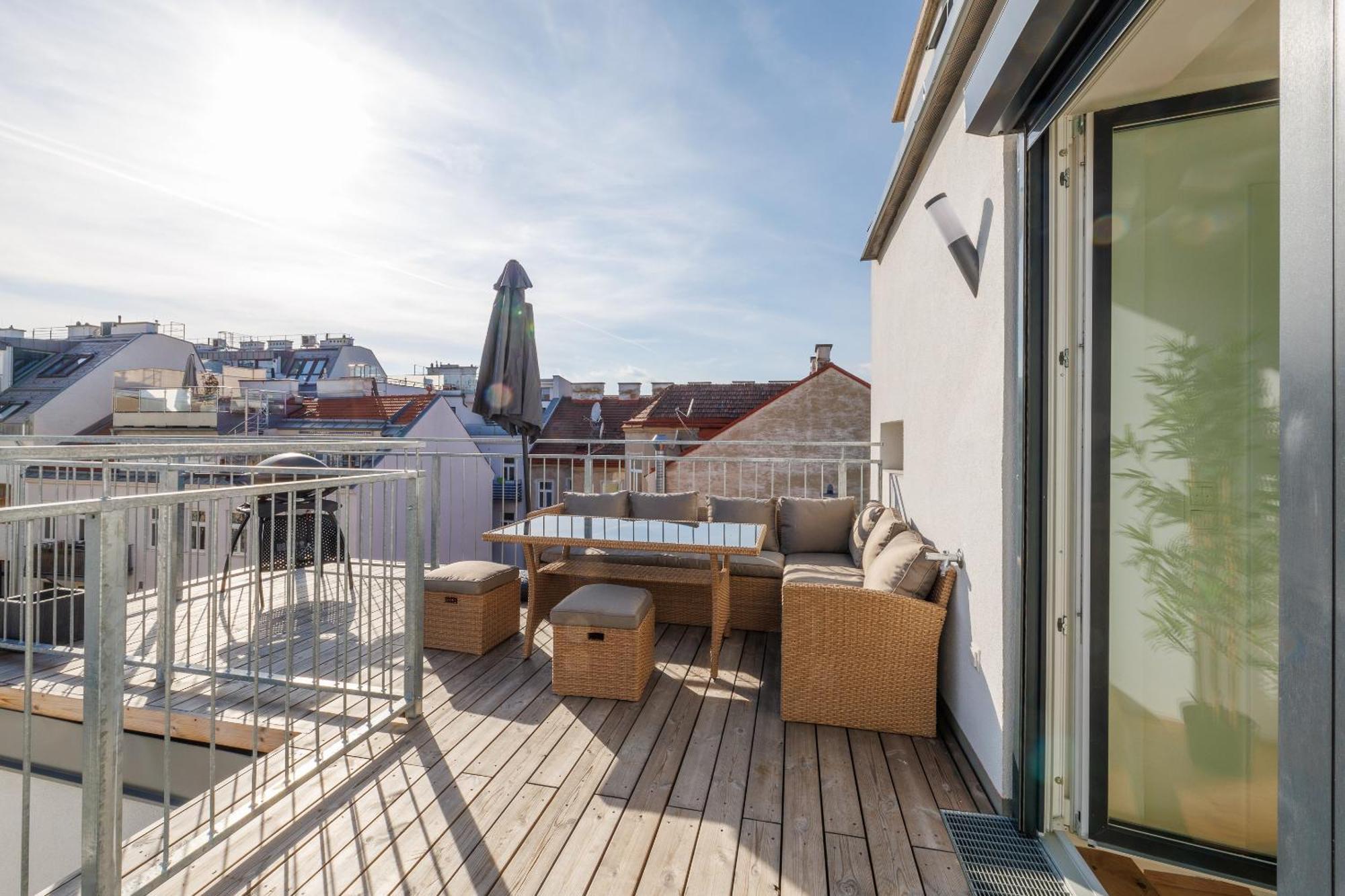 Symphony Apartments 38 - Modern Loft With Terrace And Grill In Central Location Wien Exteriör bild